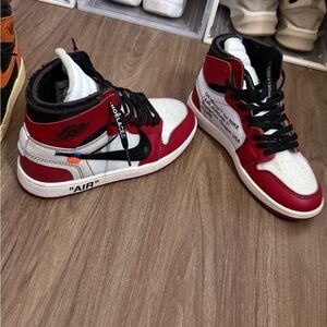 Off-White x Air Jordan 1 Retro High OG 'Chicago'